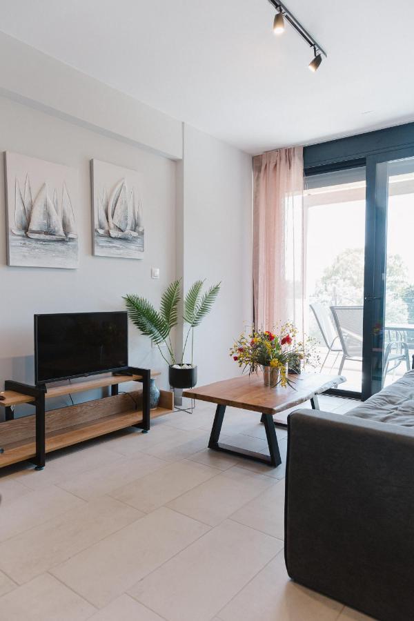 Ariti Luxury Apartment, ニキアナ エクステリア 写真