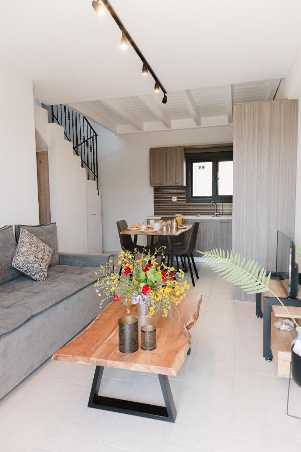Ariti Luxury Apartment, ニキアナ エクステリア 写真