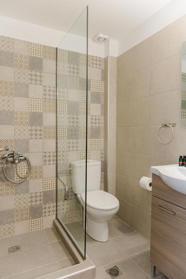 Ariti Luxury Apartment, ニキアナ エクステリア 写真