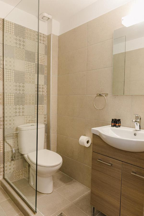 Ariti Luxury Apartment, ニキアナ エクステリア 写真
