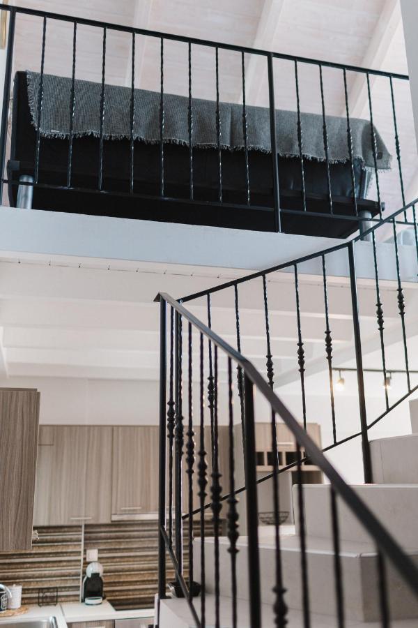 Ariti Luxury Apartment, ニキアナ エクステリア 写真